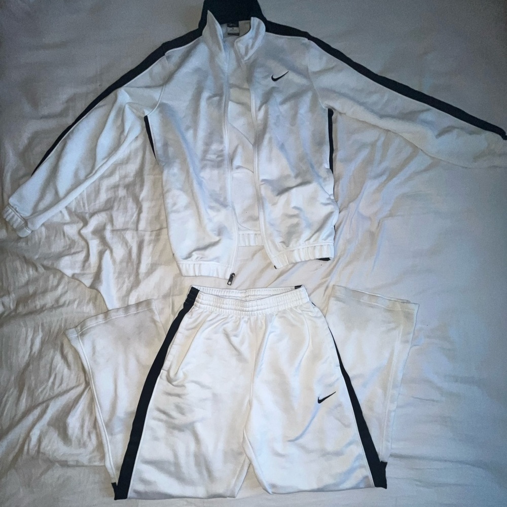 Nike Men’s Tracksuit!